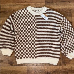 NWT!! BLU PEPPER Brown and Cream Crewneck Sweater with Split Design size L